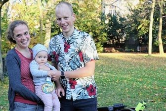 Ganz in Familie nach Hawaii - Sind als Familie zum Ironman Hawaii geflogen: Richard und Elisabeth Gootjes mit Tochter Rahel. Foto: Esther Sarah Wolf