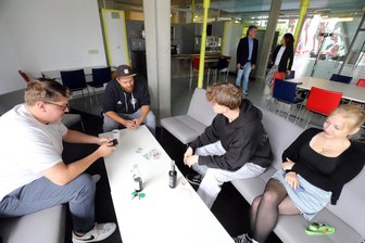 Garten, Gym und Kegelbahn: Das Ausbildungszentrum Bobritzsch hält viele Überraschungen bereit - Die Cafeteria im Ausbildungszentrum Bobritzsch wird gern genutzt.