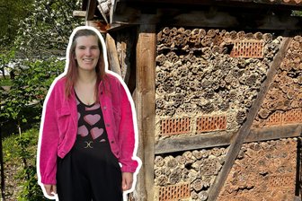 Gartenarbeit mal anders in Chemnitz: Wie Nichtstun Insekten retten kann – und andere Tipps - Julia Beck vom BUND Chemnitz zeigt die neu geschaffenen Lebensräume für heimische Insekten im Botanischen Garten.