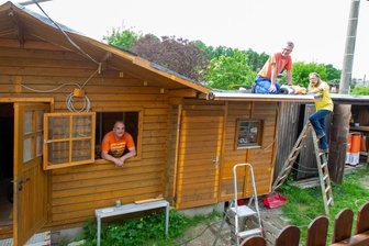 Gartenlaube zieht in eine andere Sparte um - Uwe Wilhelm in der Laube.