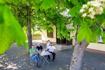 Gartenverein Chrieschwitzer Siedlung richtet Vereinsheim für neuen Pächter her -