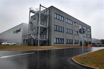 Gas-Alarm: Polizei ermittelt zu Fall in Berbersdorf - Die Feuerwehr hatte mit Löschwasser einen Sprühnebel erzeugt, um das austretende Gas zu binden.