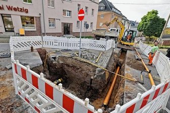 Gasleitung: Bau verzögert sich - Aktuell werden die letzten Meter der neuen Gasleitung verlegt. Bis Ende November sollen die Arbeiten abgeschlossen sein.