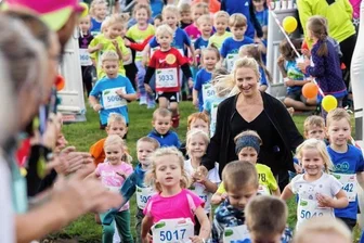Gassenlauf vor 14. Auflage - Für die jüngeren Starter befindet sich die Gassenlaufstrecke traditionsgemäß auf dem Sportplatz und der näheren Umgebung. Die allerkleinsten Starter dürfen von ihren Eltern begleitet werden.