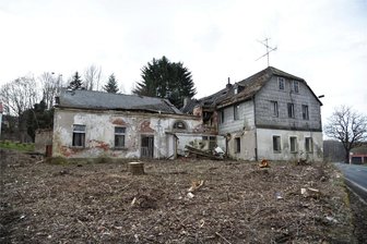 Gasthof-Brache an der B 92 im oberen Vogtland wird abgerissen - Das Gebäude in Mühlhausen an der B 92 verschwindet.