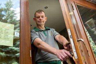 Gastro-Familie muss aufgeben - Erzgebirgshof wird schließen - Falk Hantke sucht einen Käufer für den Erzgebirgshof. Nach 28 Jahren in Familienhand sieht sich der Lengefelder zu diesem schweren Schritt gezwungen.