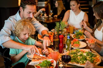 Gastro in der Chemnitzer Innenstadt: Wer im nächsten Jahr noch auftischt - Startet Anfang 2025: L‘Osteria will am Rosenhof Pizza und Pasta anbieten.