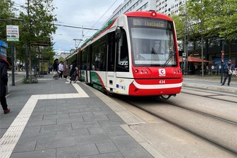 GDL beendet 17. Streik: Citybahn verweist dennoch auf Busverkehr - Citybahnkunden brauchen derzeit gute Nerven: Immer wieder stehen die Bahnen still, weil die GDL Lokführer zum Streik aufruft.