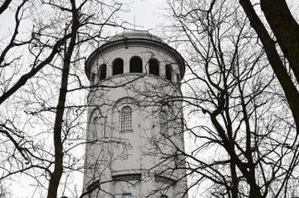 Geänderte Öffnung von Wahrzeichen - Der Taurasteinturm in Burgstädt zählt zu den Wahrzeichen und touristischen Zielen