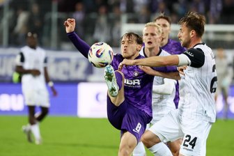 Gebrauchter Tag: Erzgebirge Aue verpasst Mega-Befreiungsschlag gegen Mannheim - Die Veilchen um Offensivspieler Mika Clausen haben einen gebrauchten Tag erwischt.