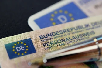 Gebühren für neue Personalausweise in Plauen steigen - Wer einen neuen Personalausweis benötigt, muss nun mehr dafür bezahlen.