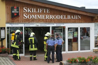 Keine Übung: Während des Festes mussten Feuerwehrleute einen Kabelbrand löschen.