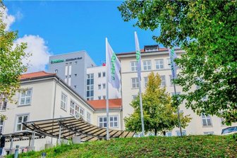 Gefährliche Komplikationen vermeiden: Helios Klinikum Aue klärt über Risiken von Hernien auf - Das Auer Helios Klinikum startet am Montag mit der Patientenakademie.