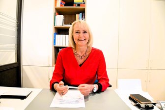 Gefälschte DHL-Benachrichtigungen: Das sagt Vogtland-Verbraucherschützerin - Heike Teubner berät im Vogtland stationär und mobil zu Verbraucherfragen.