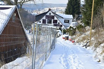 Gefilmter Hilferuf von der Klingenthaler Alm zeigt das ganze Ausmaß des Wegestreits - Ein Video, das die Zufahrt zur Klingenthaler Alm zeigt, sorgt aktuell im Netz für Furore.