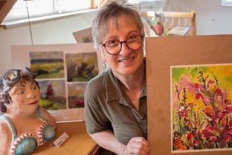 Gefilzt, gemalt und ganz in Beton - Manuela Stock stellt ab dem morgigen Mittwoch in Mauersberg aus. 