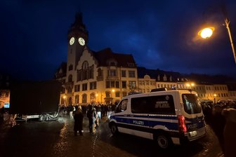 Gegen Asyl-Erstaufnahme in Waldheim: Rechtsextreme Kleinstpartei mobilisiert 100 Demonstranten - Die „Freien Sachsen“ riefen bereits im Januar zur Demonstration gegen die geplante Asylunterkunft auf.