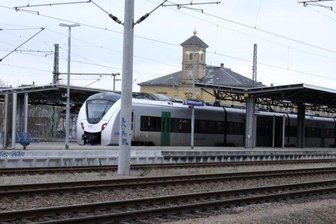 Gegenstände auf Gleise gelegt - Bundespolizei sucht Zeugen - 