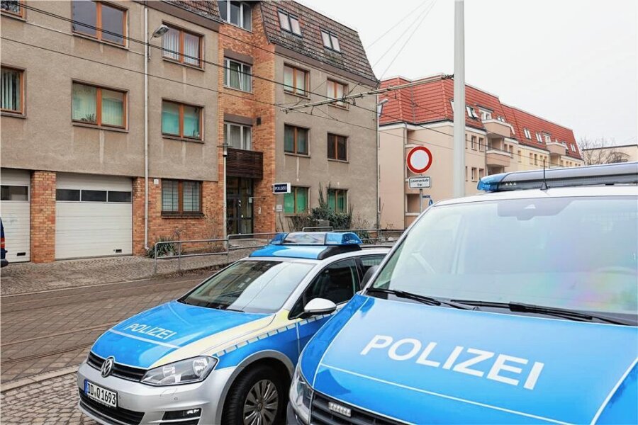 Geheimnisse an Rechte verraten? Ex-Chef des Polizeireviers Zwickau droht nun doch noch der Prozess - Das Polizeirevier in der Zwickauer Innenstadt. Sein Leiter wurde im Mai 2022 wegen des mutmaßlichen Geheimnisverrats versetzt. 