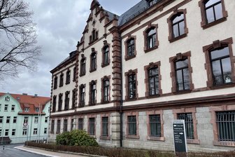 Geheimnisse der Justiz: Amtsgericht im Erzgebirge lädt zu „Open Justice“-Tag - Das Amtsgericht Aue lädt zum Tag der offenen Tür.