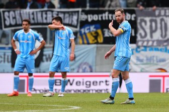 Gehen dem Chemnitzer FC gegen Carl Zeiss Jena die Spieler aus? - Kapitän Tobias Müller (r.) wird dem CFC gegen Jena fehlen.