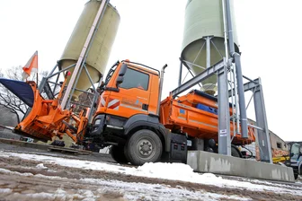 Geht im Erzgebirge jetzt das Streusalz aus? - Kommunen im Erzgebirge haben meist eigene Silos für Streusalz. In Thum und Ehrenfriedersdorf ist zu Wochenbeginn der Winterdienst eingeschränkt worden. Es fehlte Salz-Nachschub.