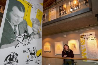 Geht im Plauener Erich-Ohser-Haus bald das Licht aus? - Galeristin Iris Haist hat im Erich-Ohser-Haus ein Beleuchtungsproblem. Viele Leuchtkörper sind defekt. Deshalb steht eine komplette Erneuerung der Beleuchtung an.