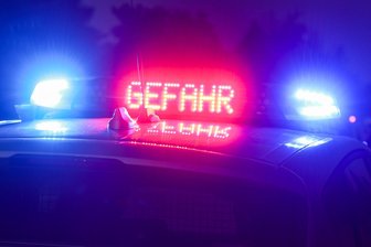 Geisterfahrer auf A 72 im Vogtland sorgt für Schockmoment: Polizei sucht Zeugen - In der Nacht zum Sonntag befuhr ein Geisterfahrer die A 72 bei Pirk.