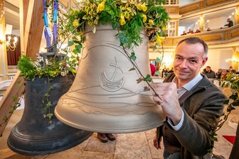 Geläut von Kirche im Erzgebirge feierlich geweiht - 