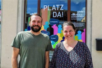 Geld aus Kulturhauptstadt-Förderung soll alten Schlemaer Bahnhof retten helfen - Felix Sell und Annett Beier gehören zu dem Team, das das Projekt Kultur(güter) Bahnhof auf den Weg gebracht hat. Damit soll der alte Bahnhof in Niederschlema gerettet werden.