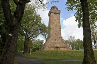 Geldspritze für Glauchauer Bismarckturm - Für den nächsten Bauabschnitt beim der Sanierung des Bismarckturms in Glauchau stehen mehr als 800.000 Euro bereist. Foto: Andreas Kretschel/Archiv