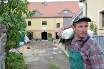 Vorarbeiter Mike Schlegel von der Baufirma Vogler