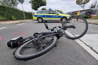 Gelenau: 58-jährige Radfahrerin bei Sturz schwer verletzt - In Gelenau kam eine Radfahrerin (58) zu Sturz. Dabei zog sie sich schwere Verletzungen zu.