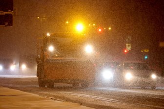 Gelungene Beräumung von Eis und Schnee in Chemnitz? Winterdienst-Chef zufrieden, Kritik vom Stadtrand - Starker Schneefall am Freitag vergangener Woche forderte den Chemnitzer Winterdienst.