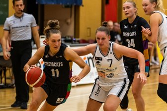 Gelungener Saisonstart: Chemcats holen den zweiten Sieg - Zweiter Sieg im zweiten Spiel: Die Chemcats um Lucile Peroche (links, hier im Heimspiel gegen Osnabrück) gewannen in Bielefeld.