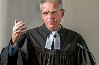 Gemeinde im Bergdorf hat wieder einen Pfarrer - Volker Gebhard ist neuer Pfarrer der Kirchgemeinde Kühnhaide-Pobershau.