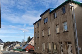 Gemeinde Schönheide will Haus erwerben, um es abreißen zu lassen - Dieses Haus in Schönheide soll abgerissen werden.