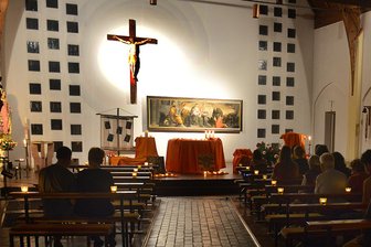 Gemeinden in Mittweida feiern erste Nacht der offenen Kirchen - In der Katholischen Kirche Mittweida fand einTaizé-Gebet statt.