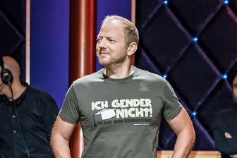 Comedian Mario Barth anlässlich der Aufzeichnung der MDR - Talkshow Riverboat am 23.11.2023 in der Media City Leipzig. 