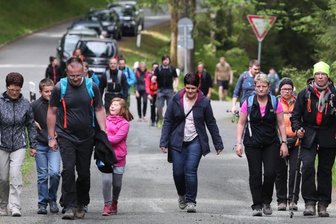  945 Teilnehmer haben im Mai 2017 am 64 Kilometer langen Fichtelbergmarsch teilgenommen. Nicht alle schafften es bis ins Ziel. Einige mussten am vierten Verpflegungspunkt in Markersbach aussteigen. 