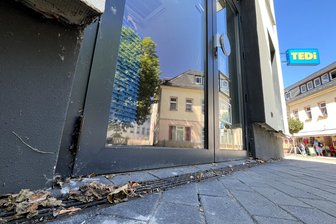 Genehmigung für Tedi in Hainichen: OB nennt neuen Starttermin im September - Die Tedi-Filiale in Hainichen. Hier sah es zu Wochenbeginn nicht nach Eröffnung aus.