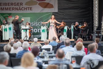 Generalmusikdirektor gibt Abschiedskonzert im Schlosshof Freiberg - 