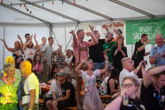 Generalprobe für die Plauener Wies’n im September gelingt: Prächtige Stimmung beim Sport- und Sommerfest in Oberlosa -