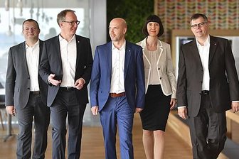 Generationswechsel in der Führung der Komsa-Gruppe - Der designierte neue Vorstand der KOMSA-Gruppe (von links): Sven Mohaupt, Steffen Ebner, Uwe Bauer (Vorsitzender), Katrin Haubold und Torsten Barth.