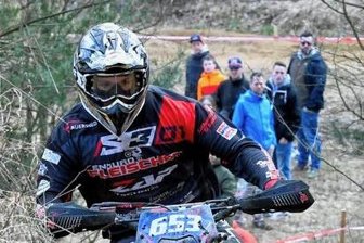 Generationswechsel steht an - Pascal Sadecki voriges Jahr im Sand von Tucheim. 