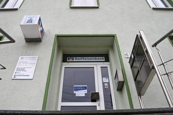 Genossenschaftsbank schließt zwei Filialen - Mitte nächster Woche schließt die Raiffeisenbank-Filiale in Mühlau. 