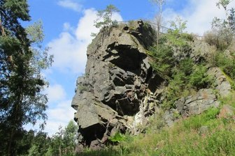 Geo-Umweltpark will  Schätze der Region präsentieren - Der Röthelstein bei Beerheide zählt zu den Geotopen, über die künftig auf Schautafeln unterrichtet werden soll. 