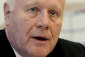 Georg Milbradt: "Ein Europa ohne London ist nur noch halb so viel wert" - Sachsens Ex-Regierungschef Georg Milbradt (CDU) geht hart mit der Europäischen Union ins Gericht.
