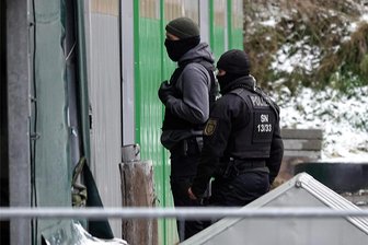 Geplanter Sturm auf den Bundestag: Olbernhauer Ex-AfD-Mann bleibt in U-Haft - Die Großrazzia in mehreren Bundesländern am 7. Dezember 2022 war mit mehr als 3000 Beamten der bisher größte Antiterroreinsatz der bundesdeutschen Geschichte. Es gab zahlreiche Festnahmen. In Olbernhau nahm man Ex-AfD-Stadtrat Christian W. fest.