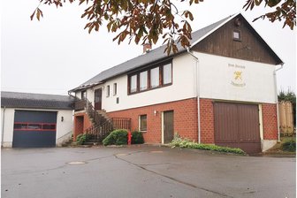 Gerätehaus im Vogtland wird auf neuesten Stand gebracht - Auf den ersten Blick wirkt der Gerätehaus-Komplex alles andere als betagt.